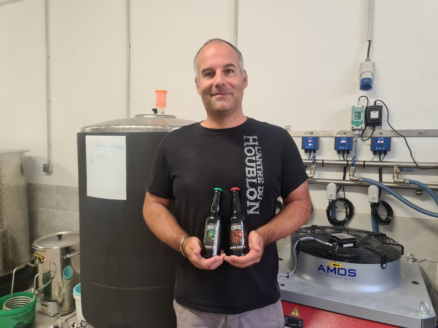 breweries/d9b3d519-4134-4892-95c3-f7dedc973cd7/l-antre-du-houblon-SOa0hA6Jj3xMI27tyOInep7j8z2Nur.jpg